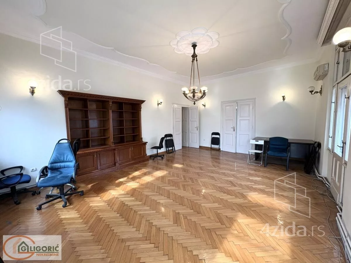 Šestosoban stan | 4zida