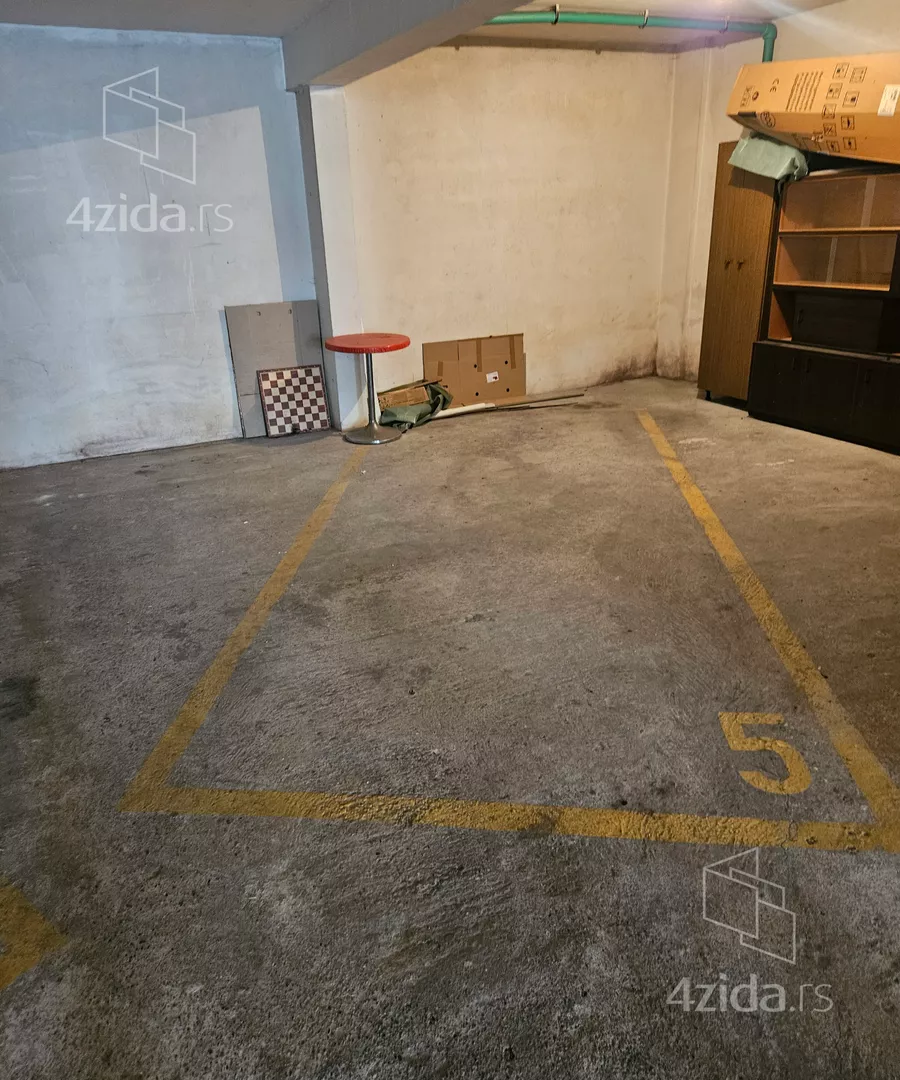 Garaža | 4zida