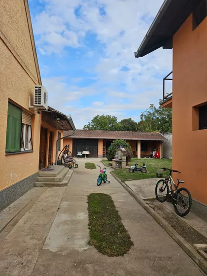 Svetosavska 32 | 4zida.rs