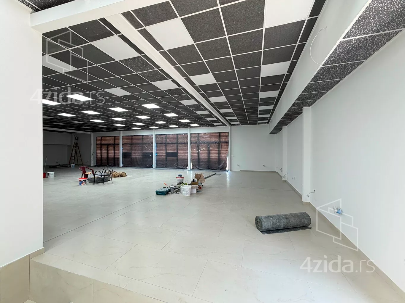 Lokal | 4zida