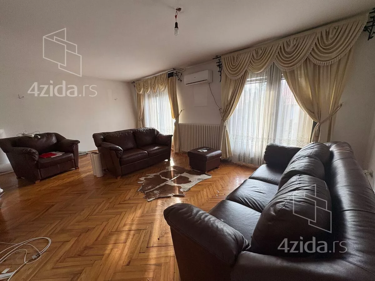 3-etažna kuća | 4zida