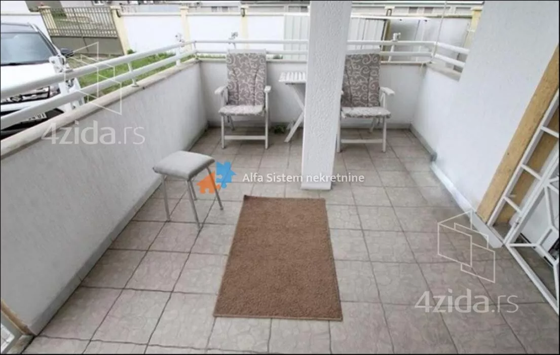 Petosoban stan | 4zida