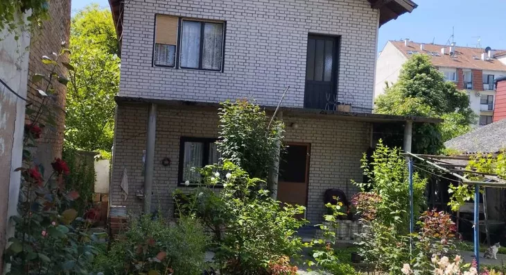 Poslovna zgrada | 4zida