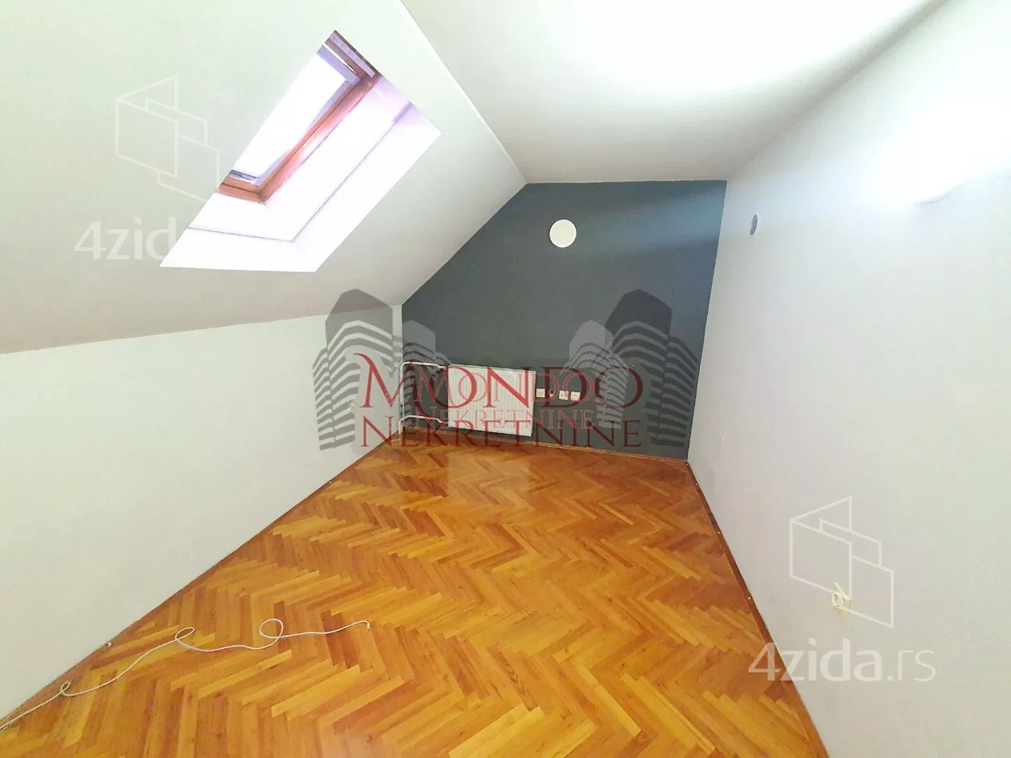 Poslovna zgrada | 4zida