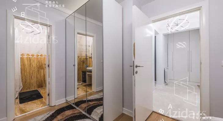 Šestosoban stan | 4zida