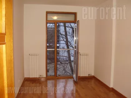 CENTAR | 4zida.rs