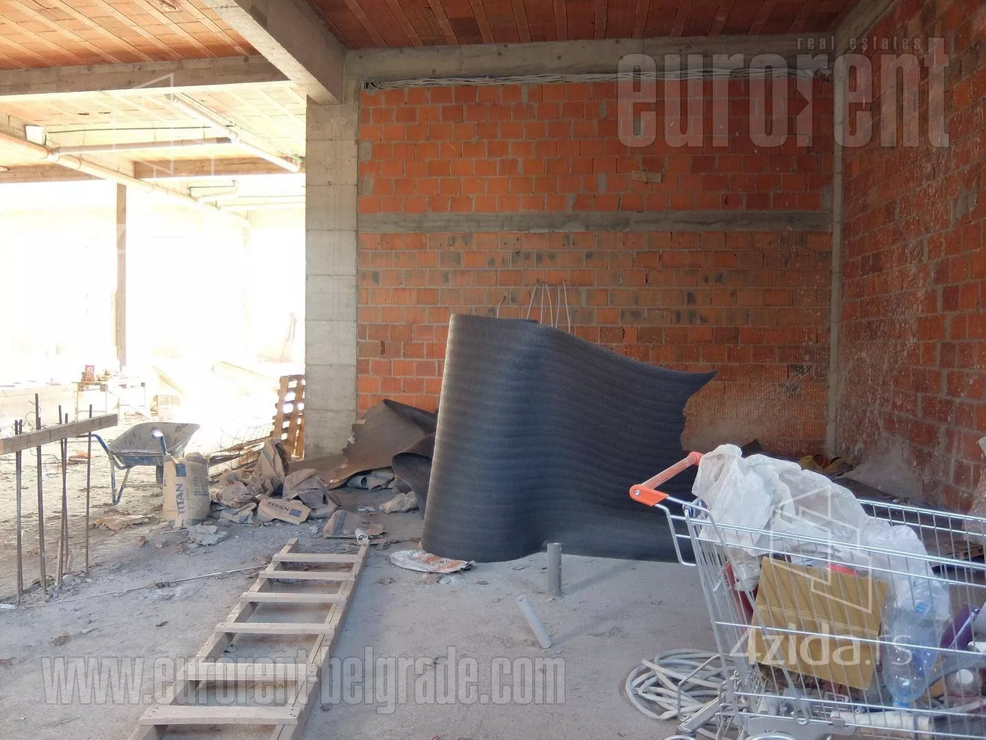 Poslovni prostor | 4zida