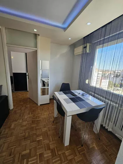 Bulevar Cara Lazara | 4zida.rs