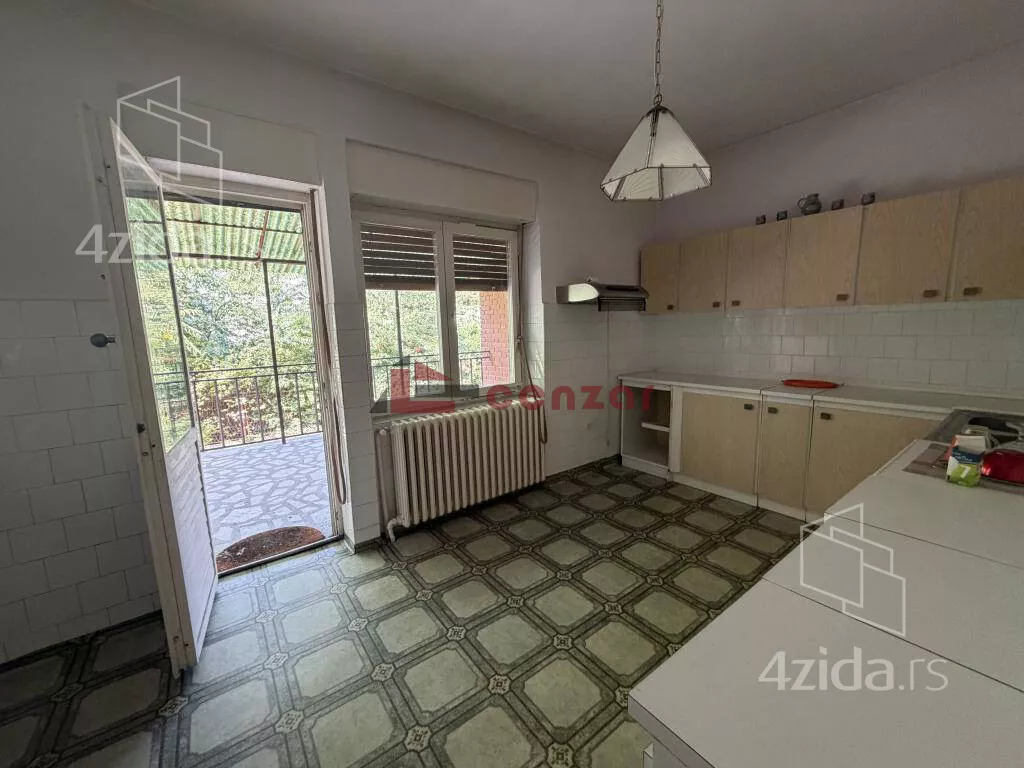 3-etažna kuća | 4zida