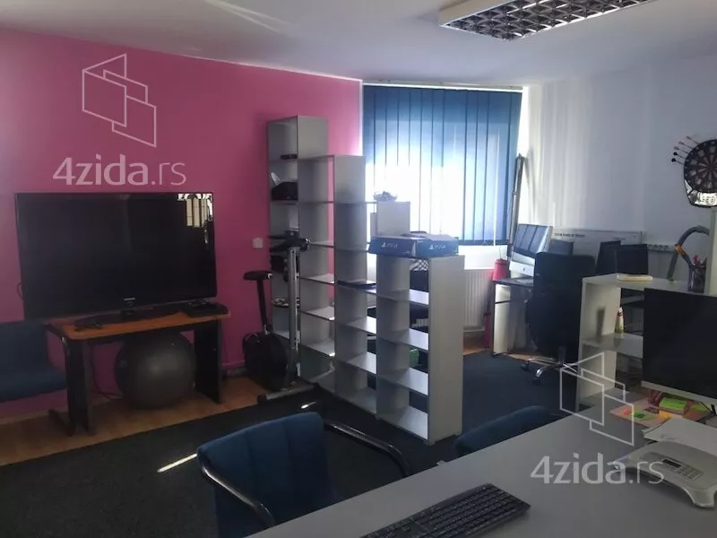 Lokal | 4zida
