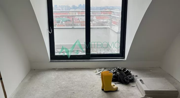 Četvoroiposoban stan | 4zida