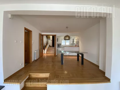 DEDINJE BELI DVOR | 4zida.rs