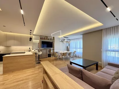 Tadije Sondermajera | 4zida.rs