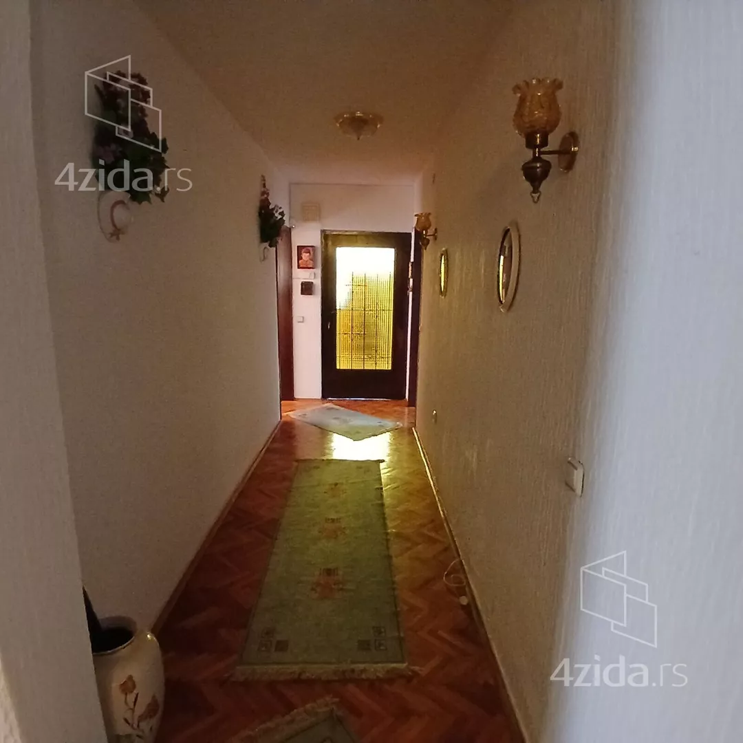3-etažna kuća | 4zida