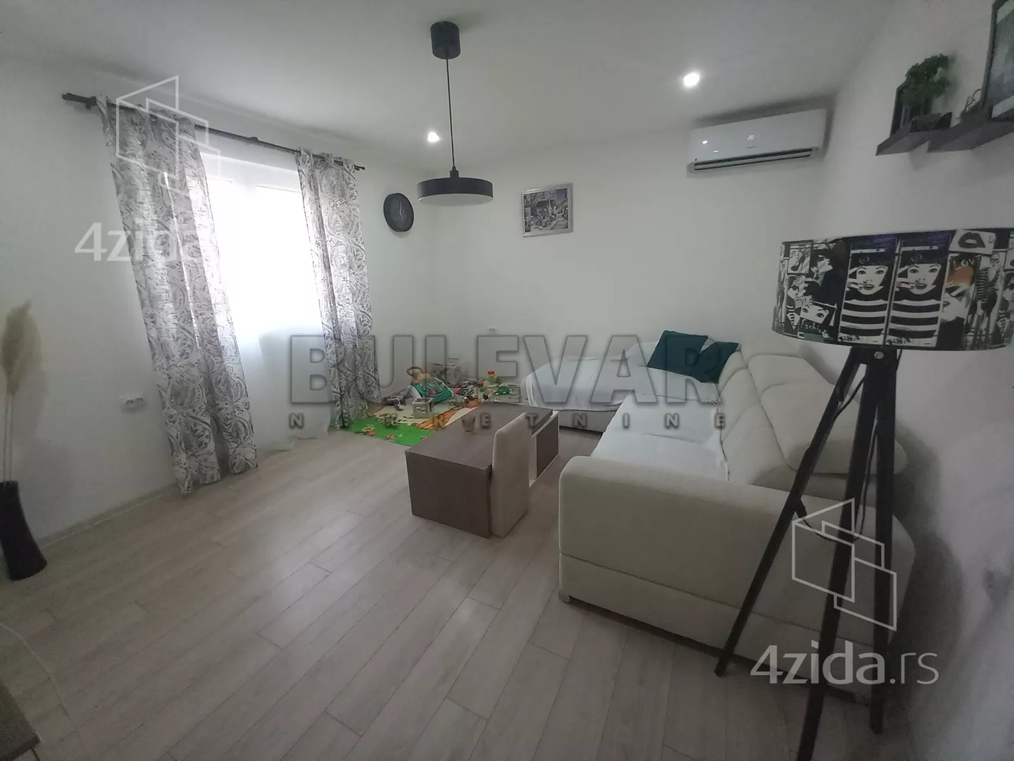 Četvorosoban stan | 4zida