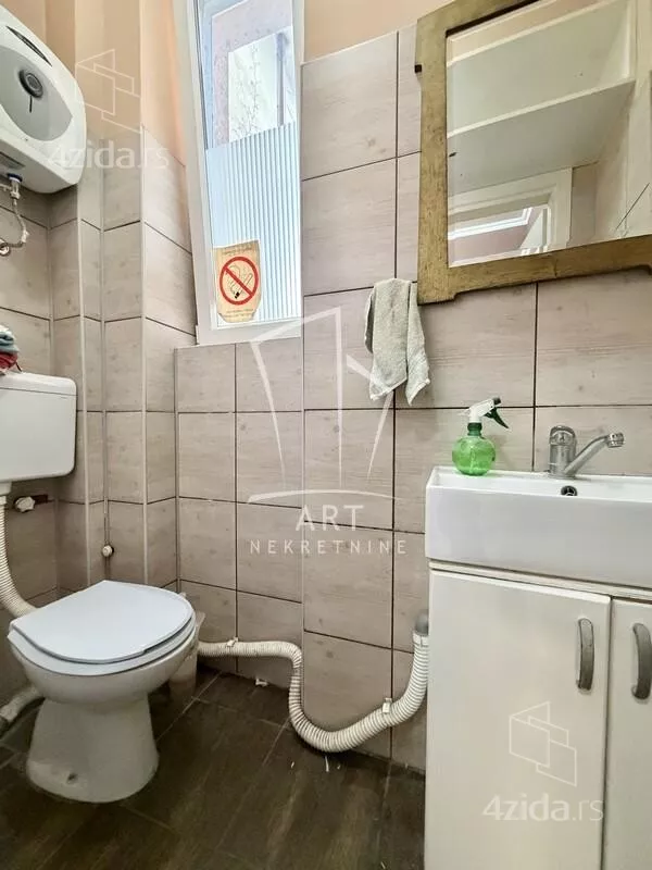 Četvoroiposoban stan | 4zida