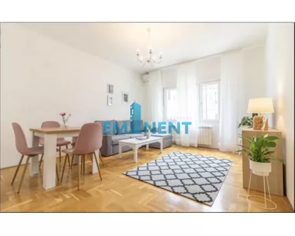 Gvozdićeva | 4zida.rs