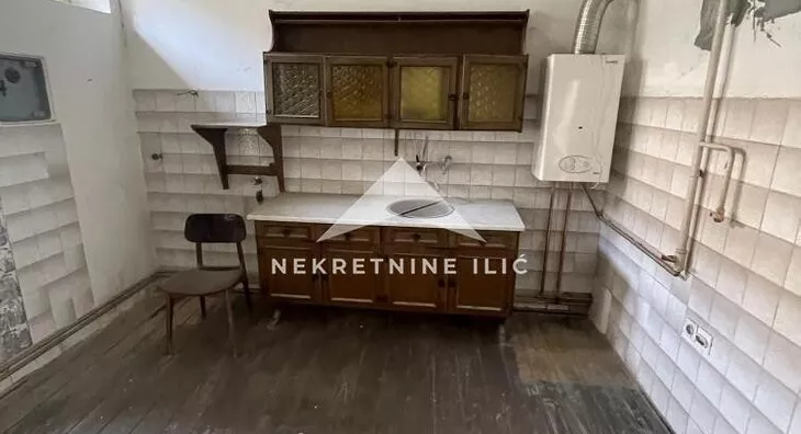 Šestosoban stan | 4zida