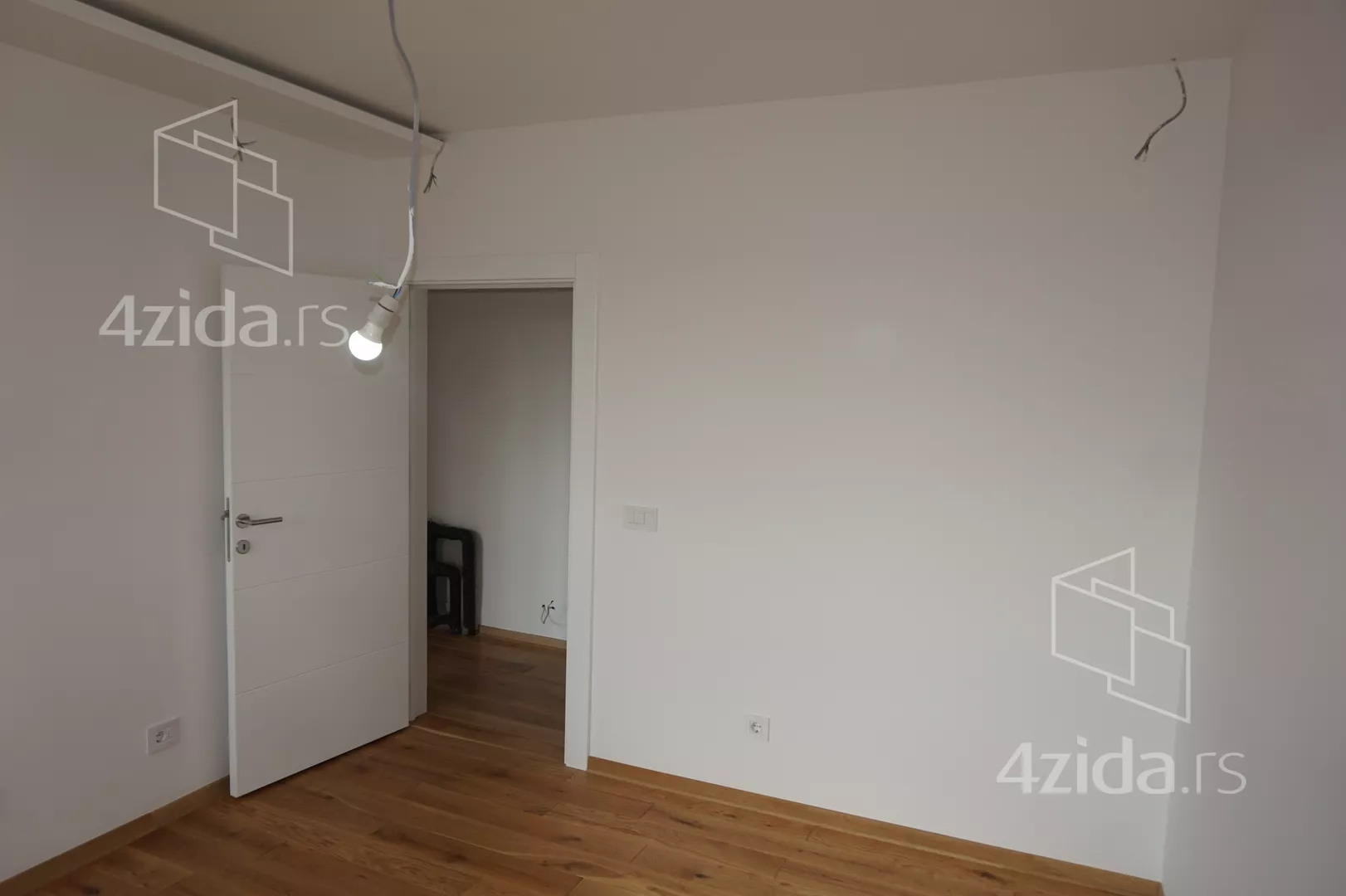 Šestosoban stan | 4zida