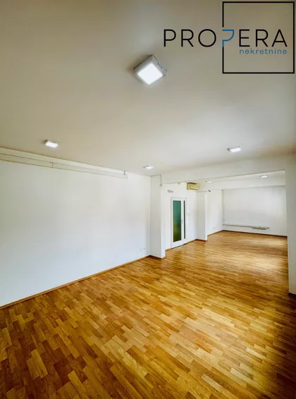 Jovana Skerlića | 4zida.rs