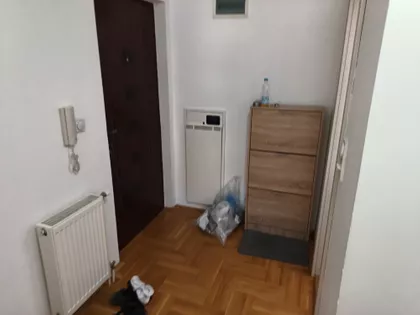 Lovćenska 1 | 4zida.rs