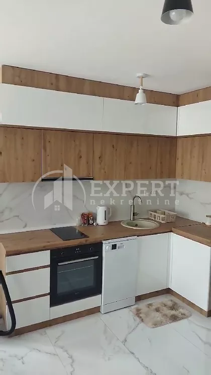 Cara Dušana | 4zida.rs