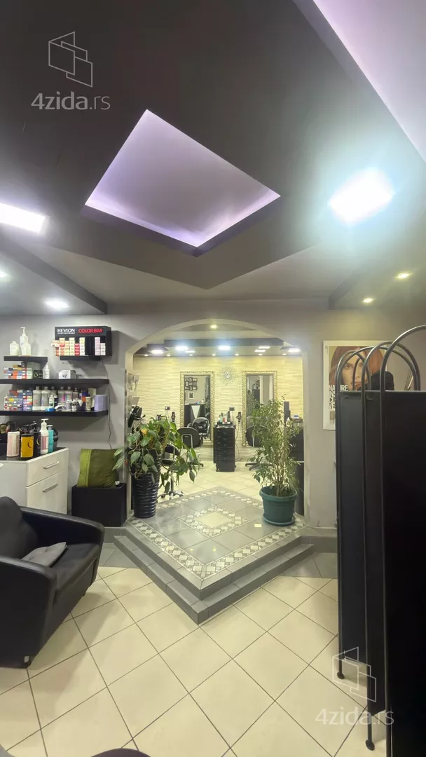 Poslovni prostor | 4zida