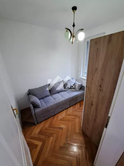 Žitni trg | 4zida.rs