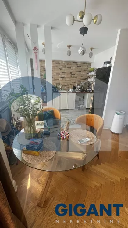 Ustanička | 4zida.rs