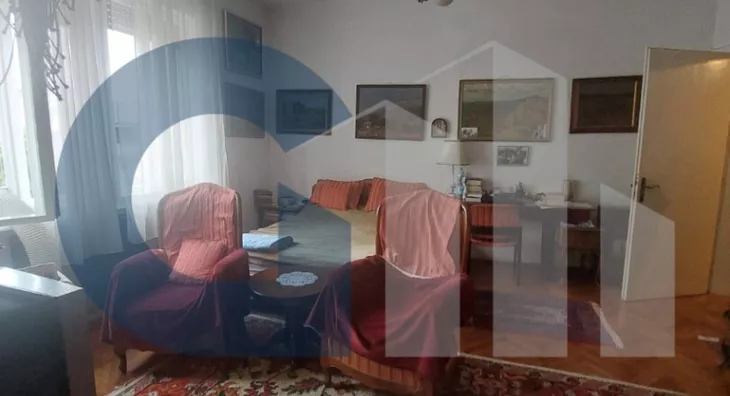 Četvoroiposoban stan | 4zida