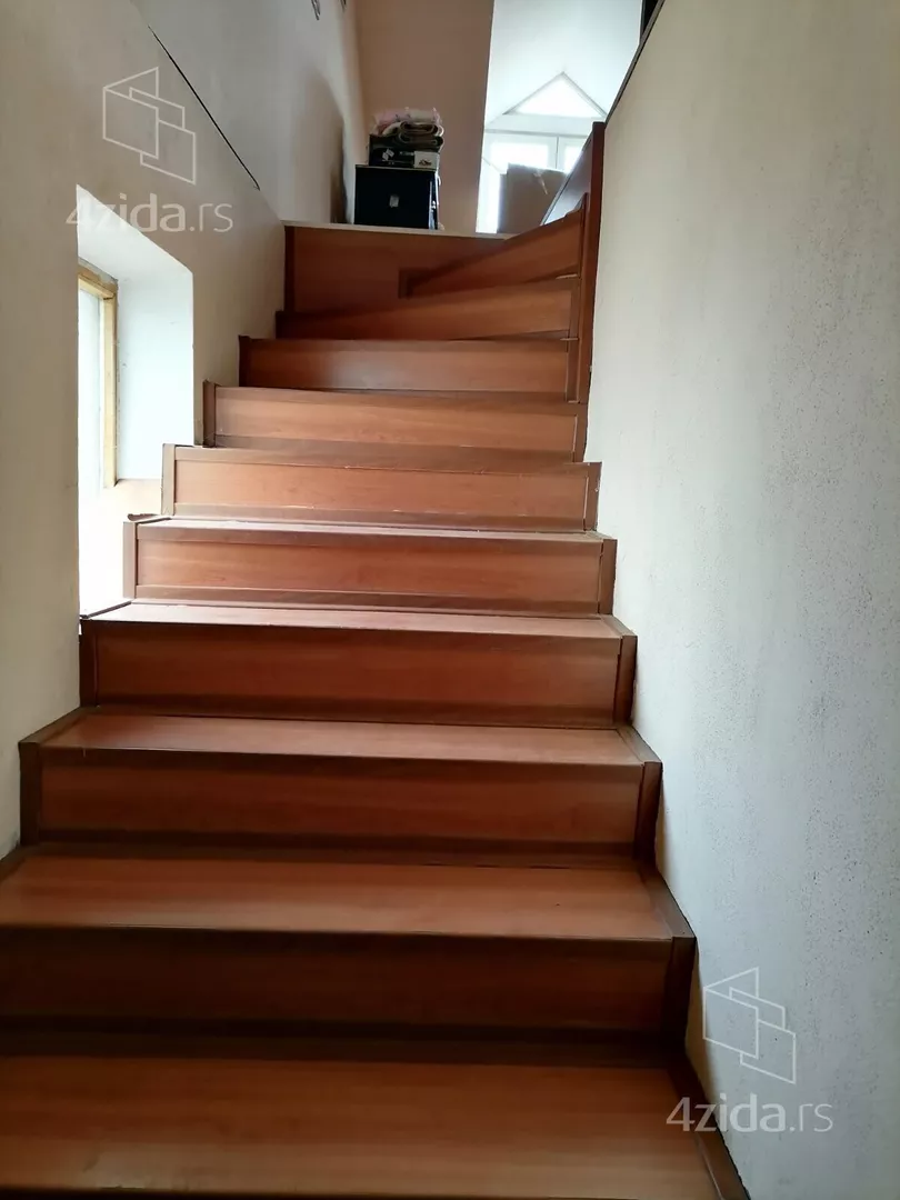 4-etažna kuća | 4zida