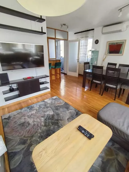 Makenzijeva | 4zida.rs