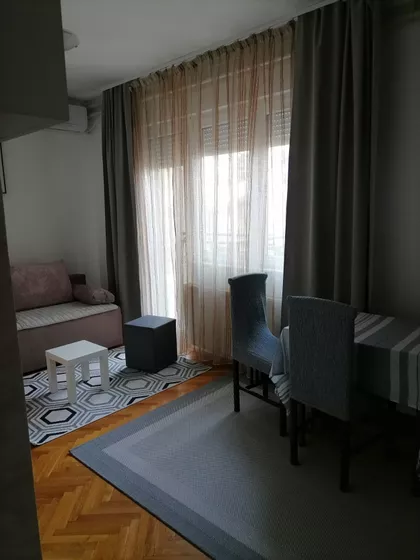 Žitni Trg 4 | 4zida.rs