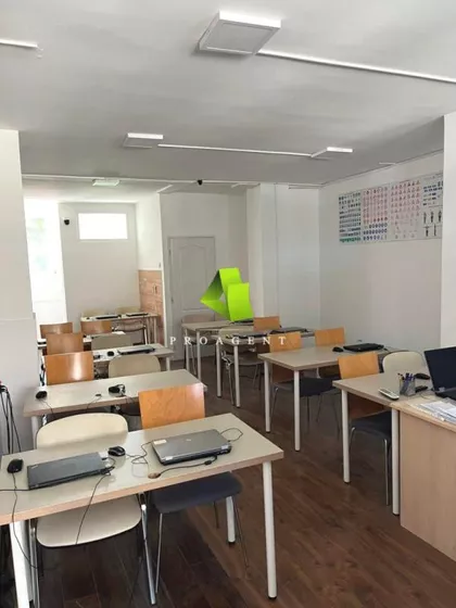 Crveni Pevac | 4zida.rs