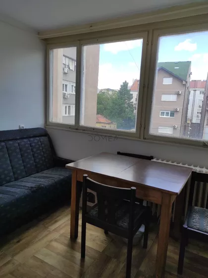 Ustanička 83 | 4zida.rs