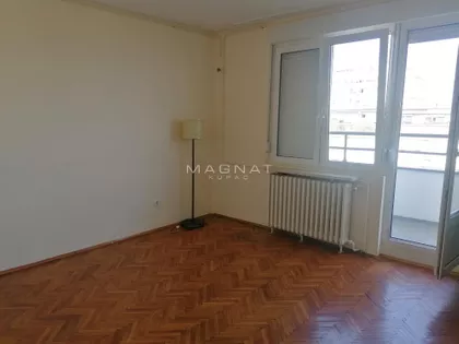 Pariske komune | 4zida.rs