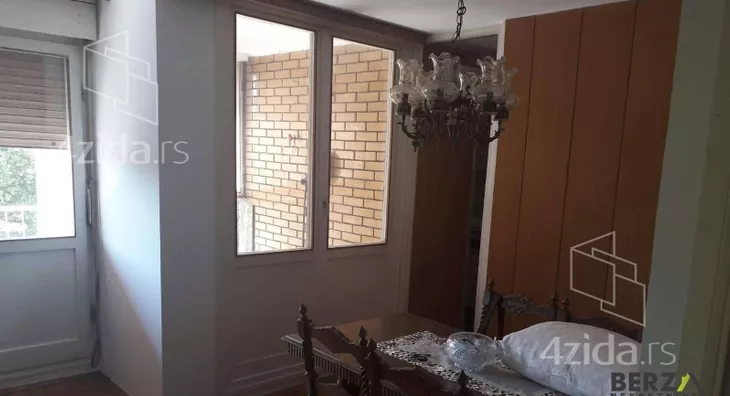 Četvoroiposoban stan | 4zida