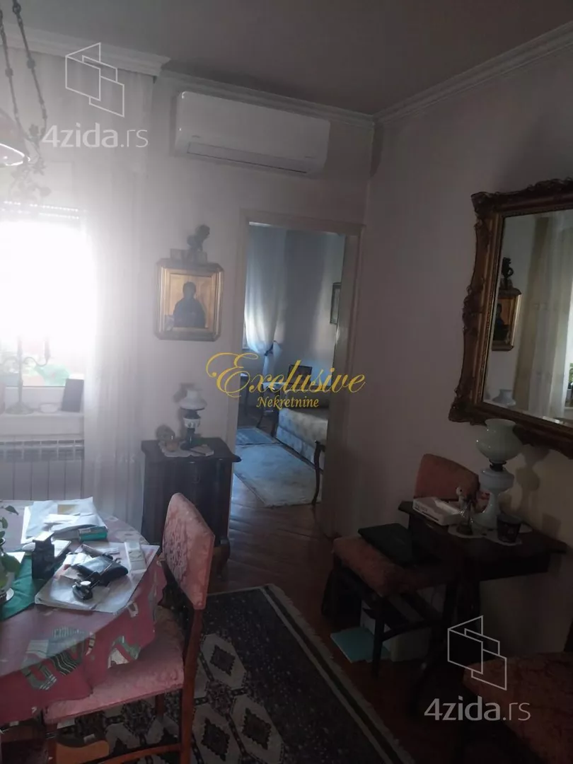 Četvoroiposoban stan | 4zida