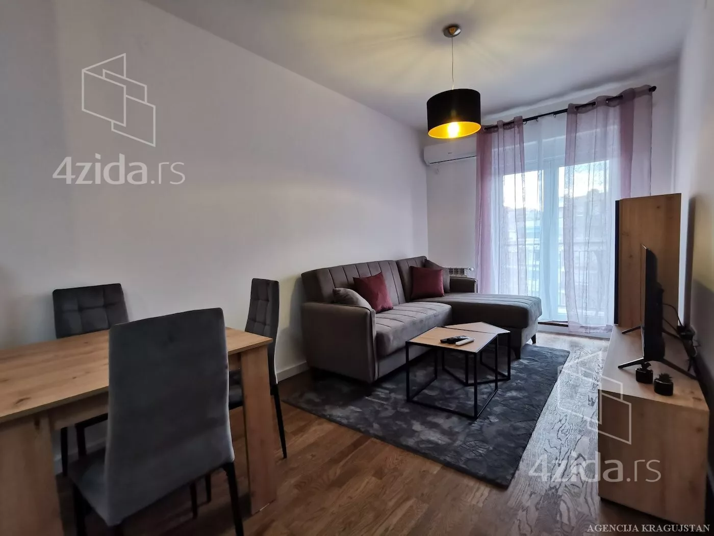 Jednoiposoban stan | 4zida