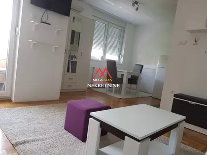 Vuka Karadžića | 4zida.rs