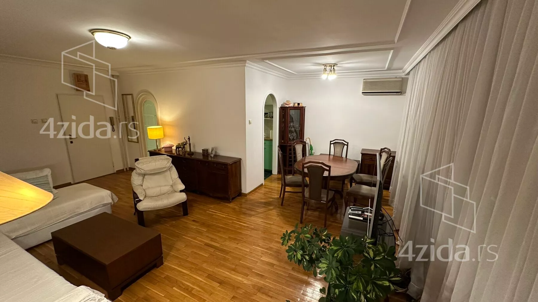 Troiposoban stan | 4zida