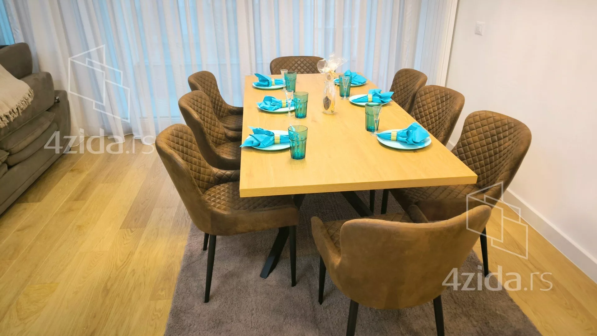 Trosoban stan | 4zida