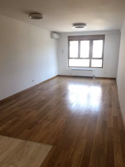Tadije Sondermajera | 4zida.rs