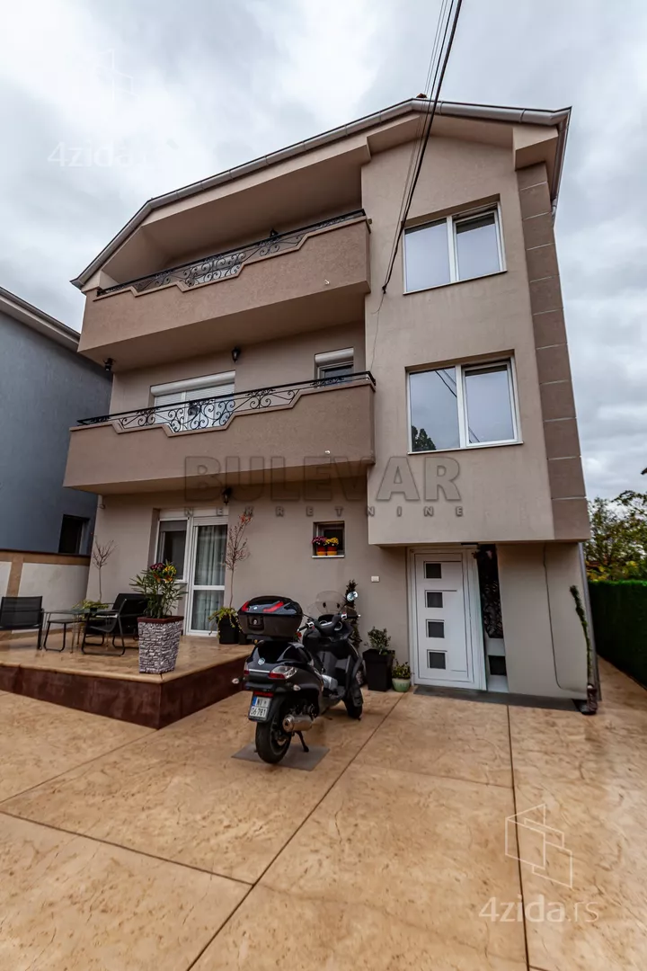 3-etažna kuća | 4zida