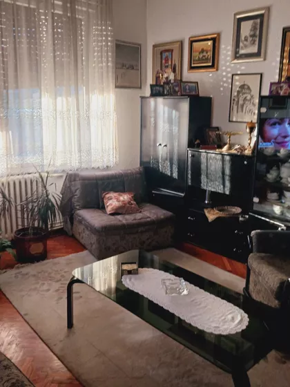 KURSULINA | 4zida.rs