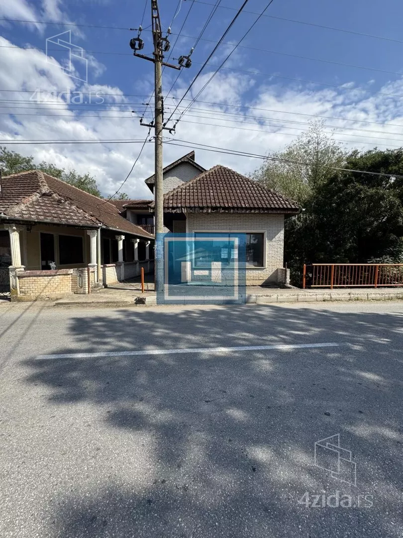 Poslovni prostor | 4zida