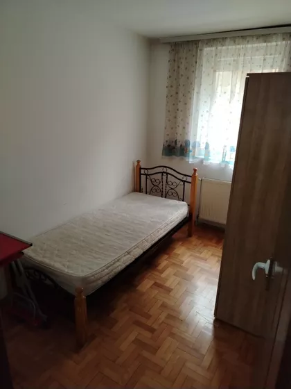 Ekonomski/Pravni Fakultet | 4zida.rs