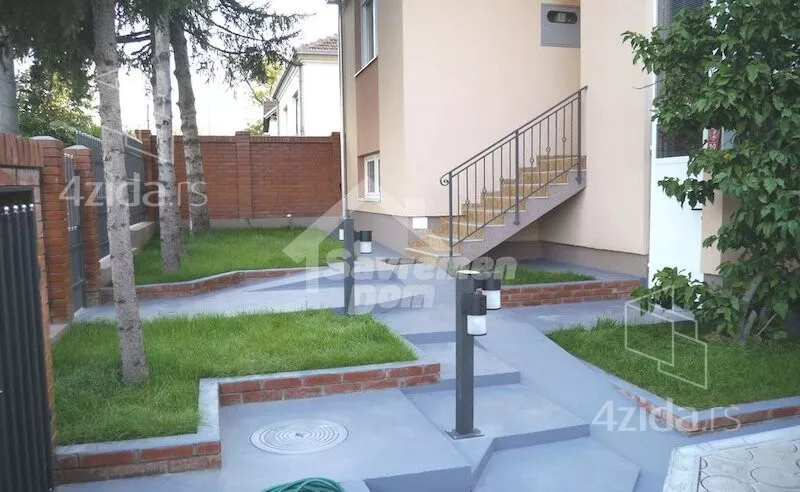 3-etažna kuća | 4zida