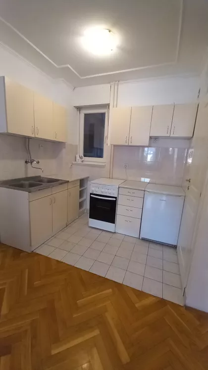 Pavla Papa 35 | 4zida.rs