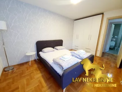 BRAĆE RIBNIKAR | 4zida.rs